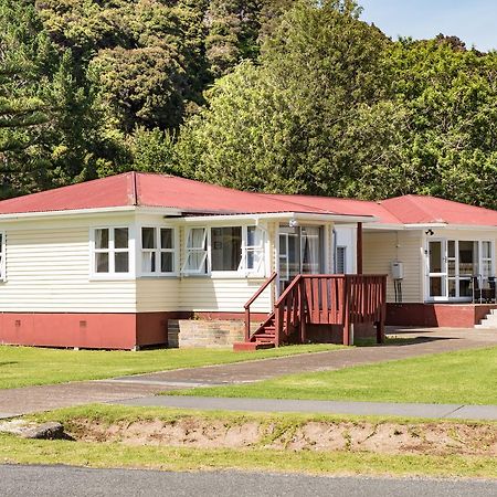 Waitangi Beach Bach 30B エクステリア 写真