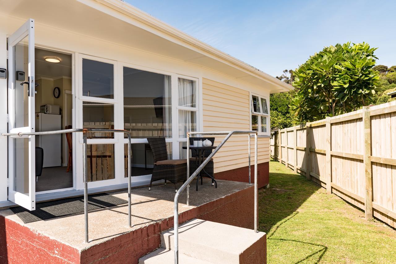 Waitangi Beach Bach 30B エクステリア 写真