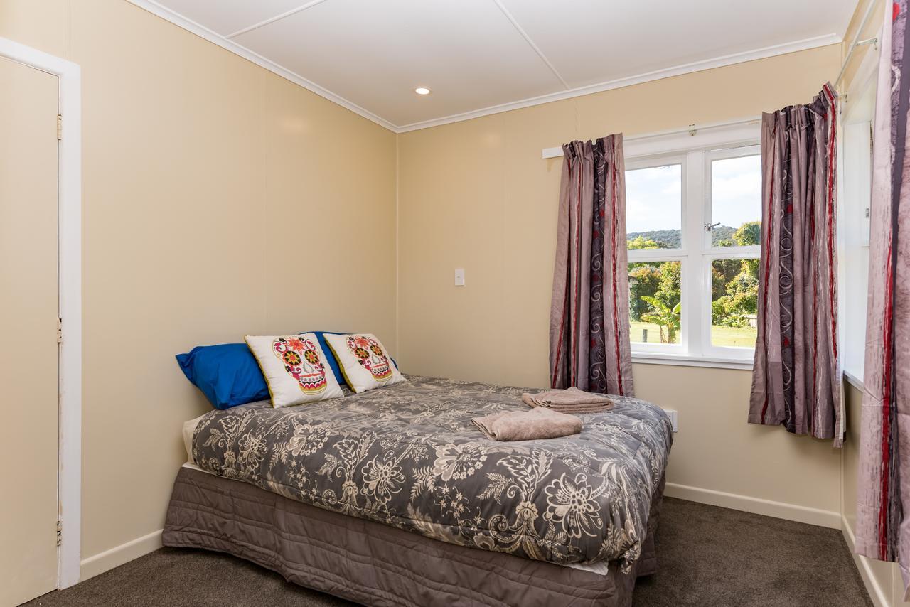 Waitangi Beach Bach 30B エクステリア 写真