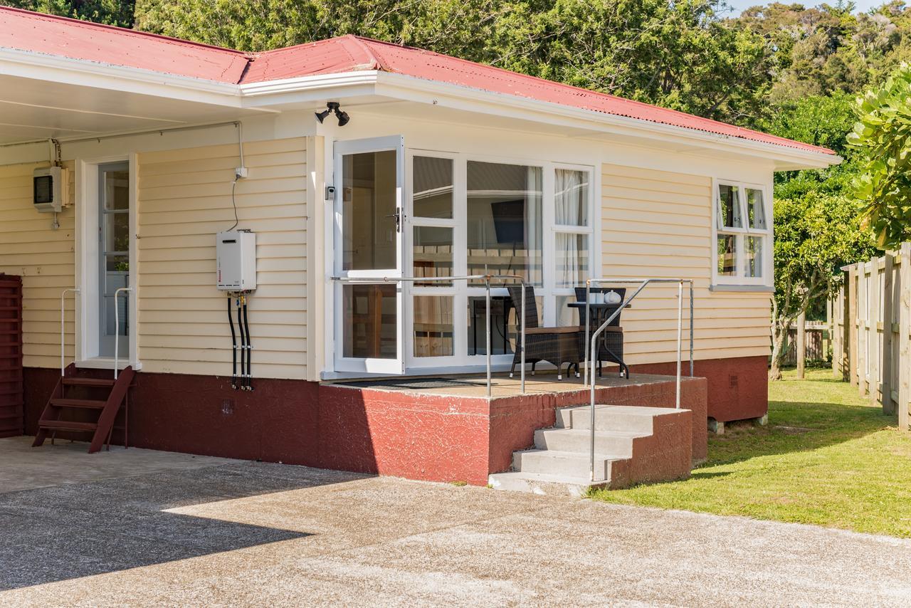 Waitangi Beach Bach 30B エクステリア 写真