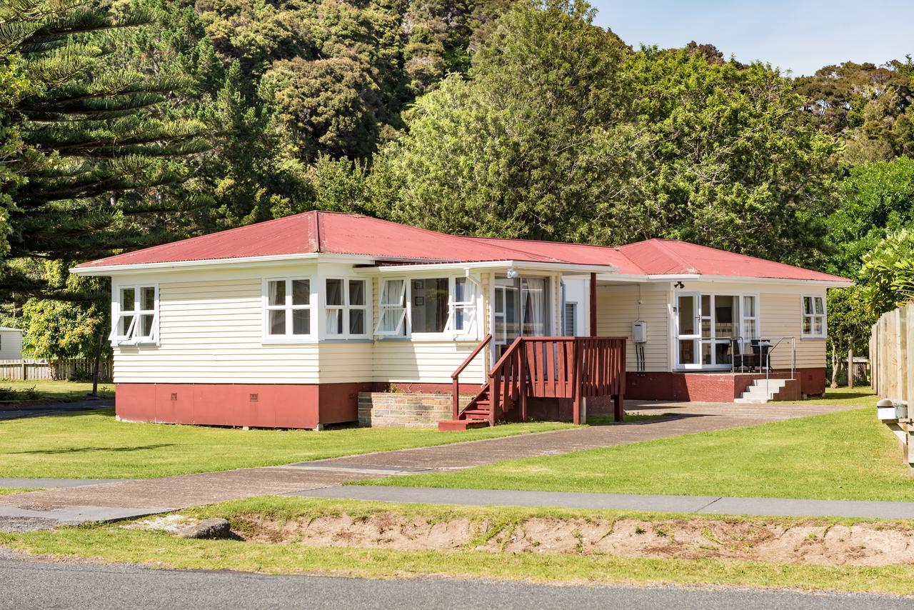 Waitangi Beach Bach 30B エクステリア 写真